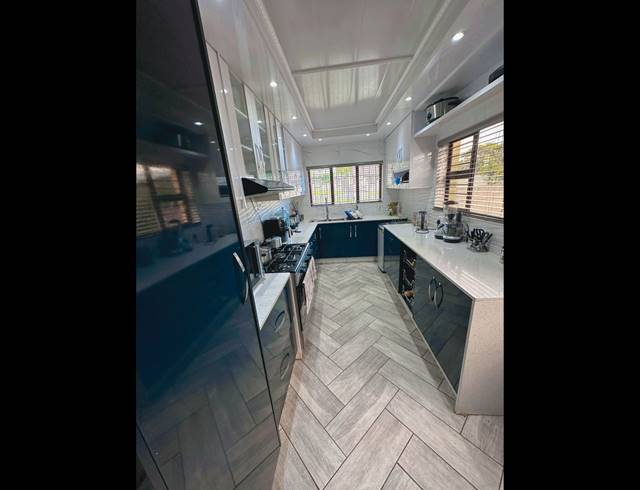 3 BEDROOM HOUSE FOR SALE IN HAYFIELDS